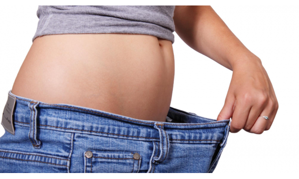 What are the causes of a bloated tummy ?